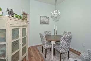 10888 W Emerald Dr, Sun City, AZ 85351 - Photo 6