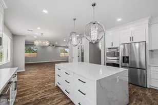 23306 N 40th Pl, Phoenix, AZ 85050 - Photo 18