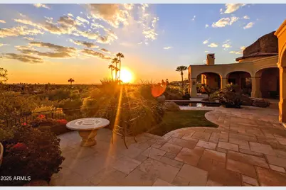4836 E White Gates Drive, Phoenix, AZ 85018 - Photo 8
