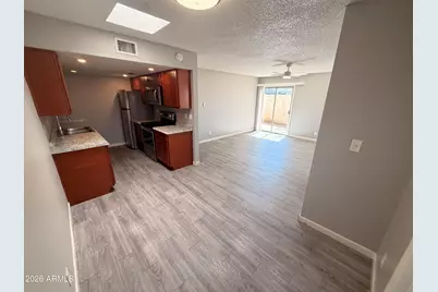 6527 N 67th Avenue #102, Glendale, AZ 85301 - Photo 6