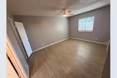 6527 N 67th Avenue #102, Glendale, AZ 85301 - Photo 12