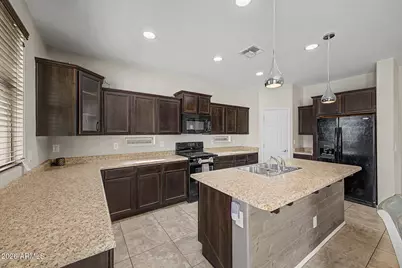 10903 E Quade Avenue, Mesa, AZ 85212 - Photo 10
