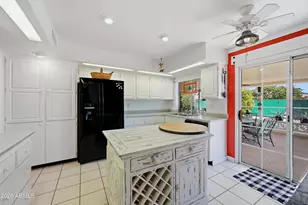 9701 W Briarwood Cir N, Sun City, AZ 85351 - Photo 8