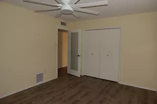 10437 W Cheryl Dr, Sun City, AZ 85351 - Photo 6