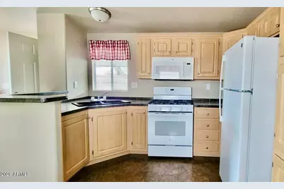 550 Palm Drive #17, Wickenburg, AZ 85390 - Photo 6