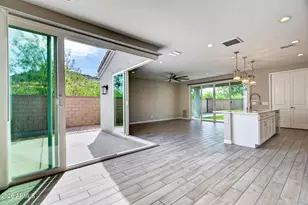2004 E Park View Ln, Phoenix, AZ 85024 - Photo 16