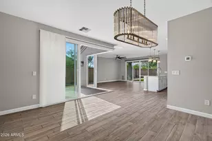 2004 E Park View Ln, Phoenix, AZ 85024 - Photo 8