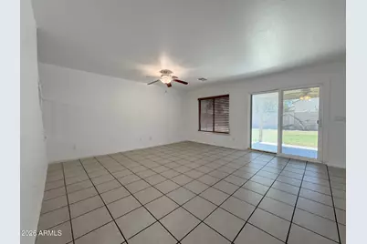 11595 W Holly Street, Avondale, AZ 85392 - Photo 8