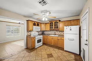 8117 N 30th Dr, Phoenix, AZ 85051 - Photo 4
