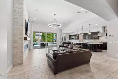 9282 W Patrick Lane, Peoria, AZ 85383 - Photo 2