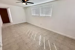 6433 W Fairmount Ave, Phoenix, AZ 85033 - Photo 12