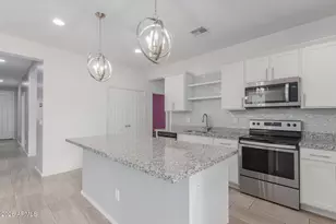 15807 W Port Royale Ln, Surprise, AZ 85379 - Photo 8
