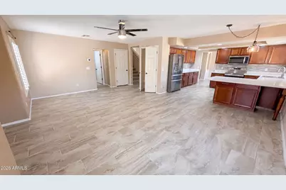 15652 W Calavar Road, Surprise, AZ 85379 - Photo 14