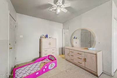 519 N Cheri Lynn Drive, Chandler, AZ 85225 - Photo 4