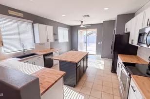 18175 W Carlota Ln, Surprise, AZ 85387 - Photo 2