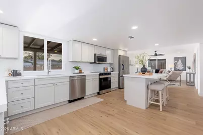 19216 N 22nd Lane, Phoenix, AZ 85027 - Photo 8