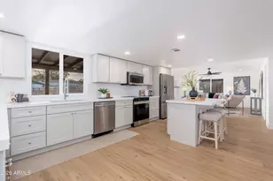 19216 N 22nd Ln, Phoenix, AZ 85027 - Photo 8