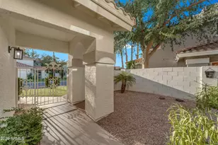 521 S Marina Dr, Gilbert, AZ 85233 - Photo 2