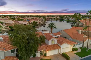 521 S Marina Dr, Gilbert, AZ 85233 - Photo 1