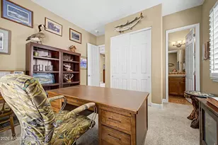 13348 W Gloria Ln, Peoria, AZ 85383 - Photo 48