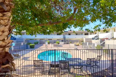 810 E Colter Street, Phoenix, AZ 85014 - Photo 2