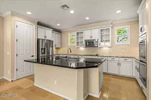 4725 E Tierra Buena Ln, Phoenix, AZ 85032 - Photo 8
