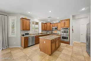 25311 N 51st Dr, Phoenix, AZ 85083 - Photo 12