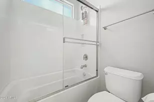 25311 N 51st Dr, Phoenix, AZ 85083 - Photo 22