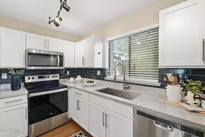 3501 N 64th Street #26, Scottsdale, AZ 85251 - Photo 10