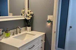 14027 N 33rd Dr, Phoenix, AZ 85053 - Photo 10