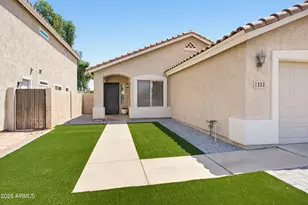 1253 S Colonial Dr, Gilbert, AZ 85296 - Photo 2
