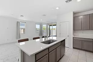 3807 S 83rd Dr, Tolleson, AZ 85353 - Photo 8