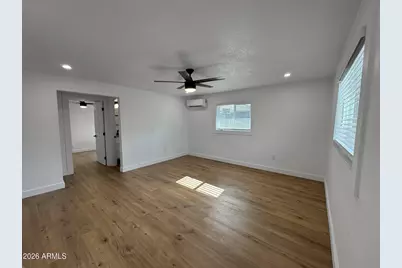 1017 E Moreland Street #3, Phoenix, AZ 85006 - Photo 2