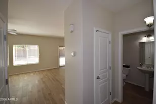 1079 E Country Crossing Way, San Tan Valley, AZ 85143 - Photo 4