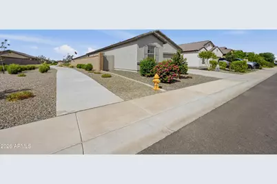 2022 E New Bonnet Lane, San Tan Valley, AZ 85140 - Photo 2