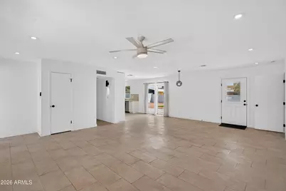 2225 W Topeka Drive, Phoenix, AZ 85027 - Photo 8