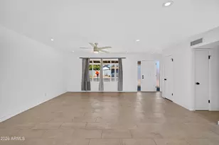 2225 W Topeka Dr, Phoenix, AZ 85027 - Photo 10