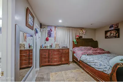 5040 N 41st Drive, Phoenix, AZ 85019 - Photo 18