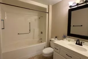 11430 N Blue Ridge Dr, Sun City, AZ 85351 - Photo 16