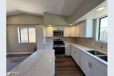 5201 W Mercer Lane, Glendale, AZ 85304 - Photo 10