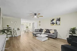 6226 W Almeria Rd, Phoenix, AZ 85035 - Photo 10