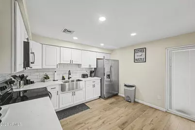 6226 W Almeria Road, Phoenix, AZ 85035 - Photo 14