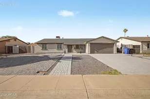 6226 W Almeria Rd, Phoenix, AZ 85035 - Photo 2