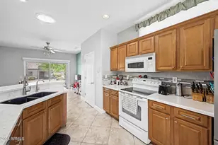 16039 W Indigo Ln, Surprise, AZ 85374 - Photo 8