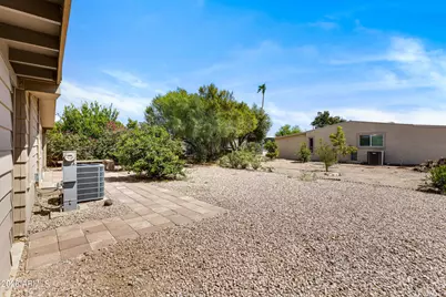 25607 S Illinois Avenue, Sun Lakes, AZ 85248 - Photo 28