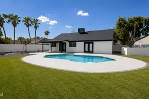 4517 E Desert View Dr, Phoenix, AZ 85044 - Photo 16