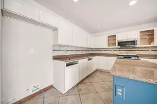 12780 W Milton Dr, Peoria, AZ 85383 - Photo 8