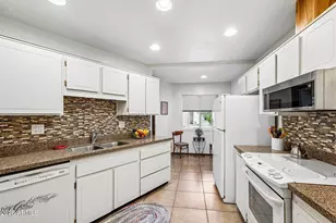 13833 N 111th Ave, Sun City, AZ 85351 - Photo 2