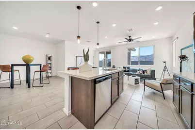 22333 W Burnett Road, Surprise, AZ 85387 - Photo 14