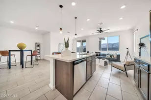 22333 W Burnett Rd, Surprise, AZ 85387 - Photo 14